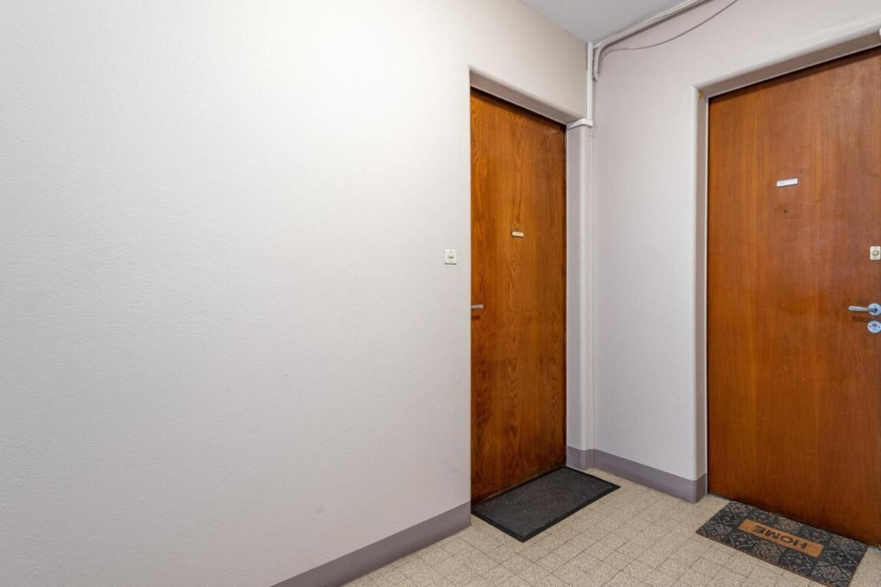דירות אנסי Petit Port Furnished Flat מראה חיצוני תמונה