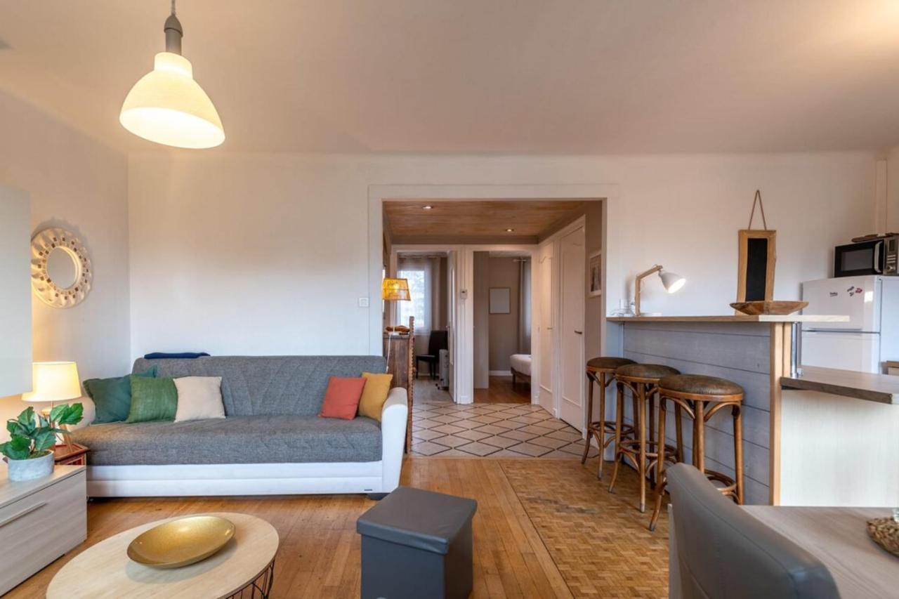דירות אנסי Petit Port Furnished Flat מראה חיצוני תמונה