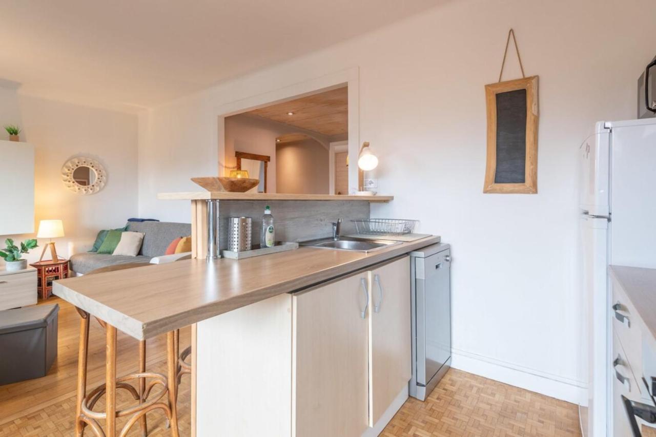 דירות אנסי Petit Port Furnished Flat מראה חיצוני תמונה